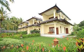 Uma Capung Mas Cottage